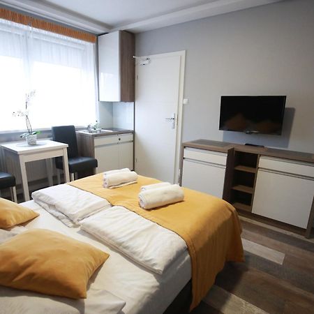 Pod Rozami Apartment Гжибово Екстериор снимка