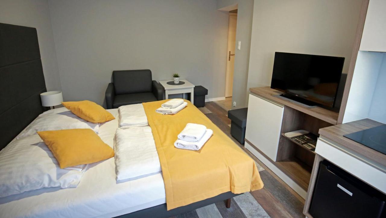 Pod Rozami Apartment Гжибово Екстериор снимка
