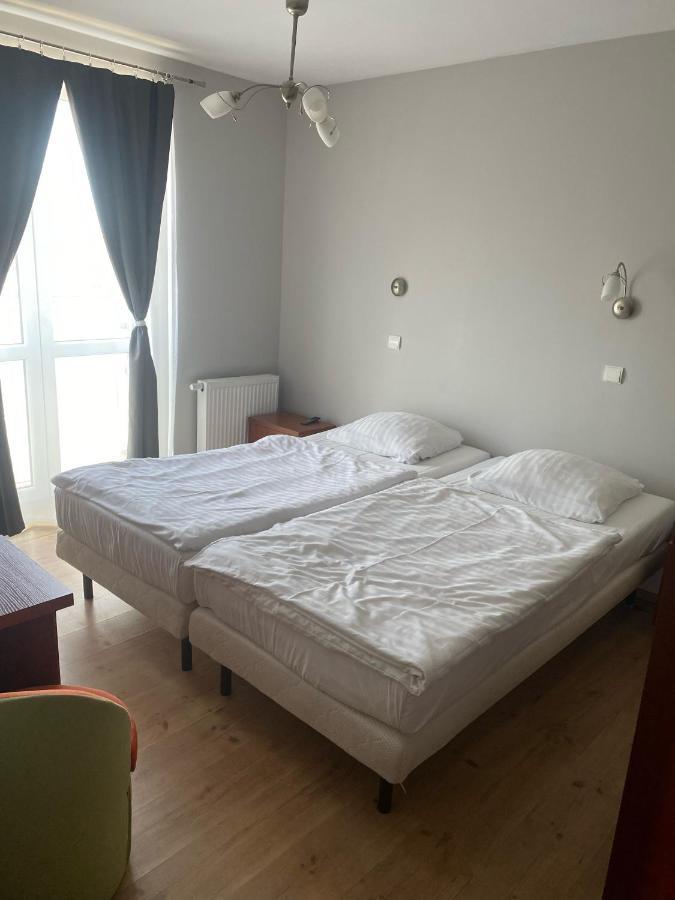 Pod Rozami Apartment Гжибово Екстериор снимка