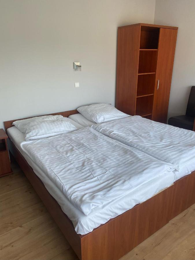 Pod Rozami Apartment Гжибово Екстериор снимка